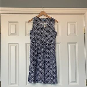 J. McLaughlin Blue and White Elaine Diamond Geometric Design Midi Dress